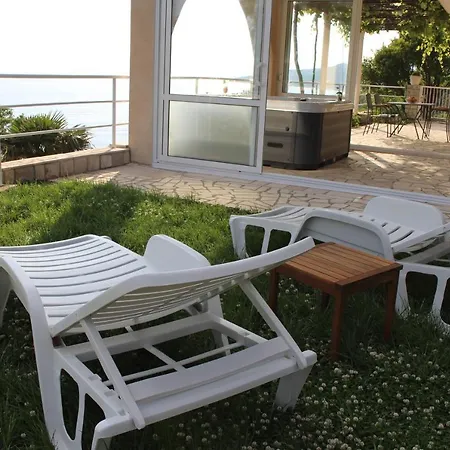 公寓 Lira Jacuzzi - Sea View- Terrace