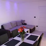Lira Jacuzzi - Sea View- Terrace Апартаменты *