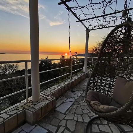 Lira Jacuzzi - Sea View- Terrace Апартаменты Млини