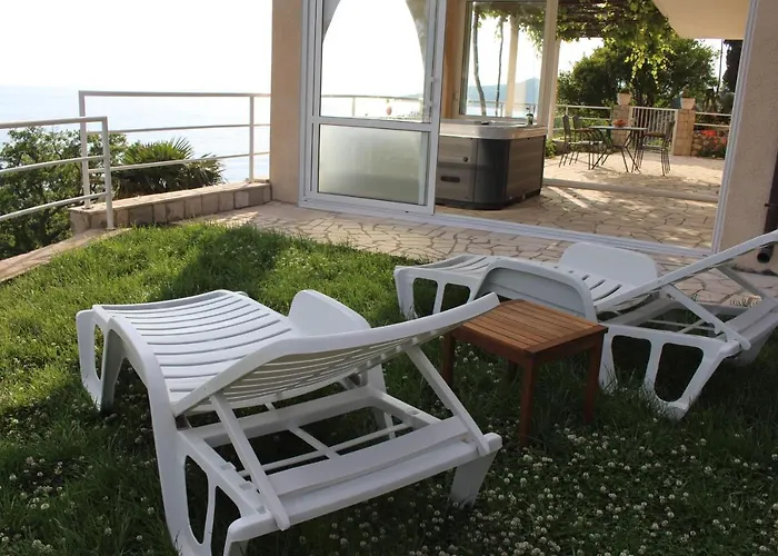 公寓 Lira Jacuzzi - Sea View- Terrace