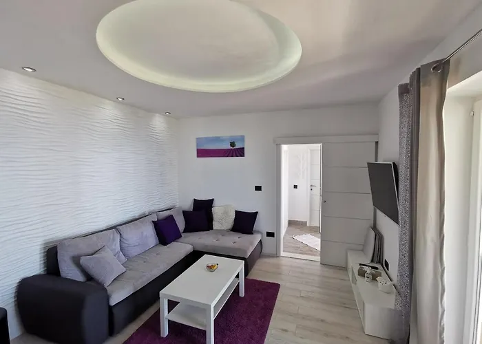 Lira Jacuzzi - Sea View- Terrace * مْليني