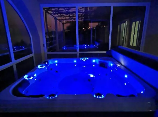 公寓 Lira Jacuzzi - Sea View- Terrace 米利尼