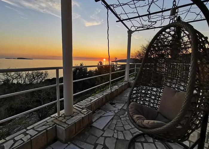 Lira Jacuzzi - Sea View- Terrace 公寓 米利尼
