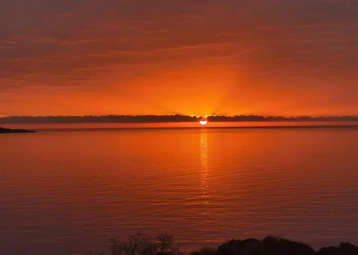 Lira Jacuzzi - Sea View- Terrace مْليني